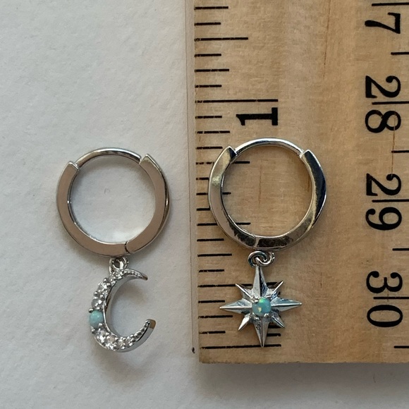 NWT 925 Sterling Silver Star Moon Celestial Dainty Huggie Hoop Opal Earrings - Picture 12 of 12